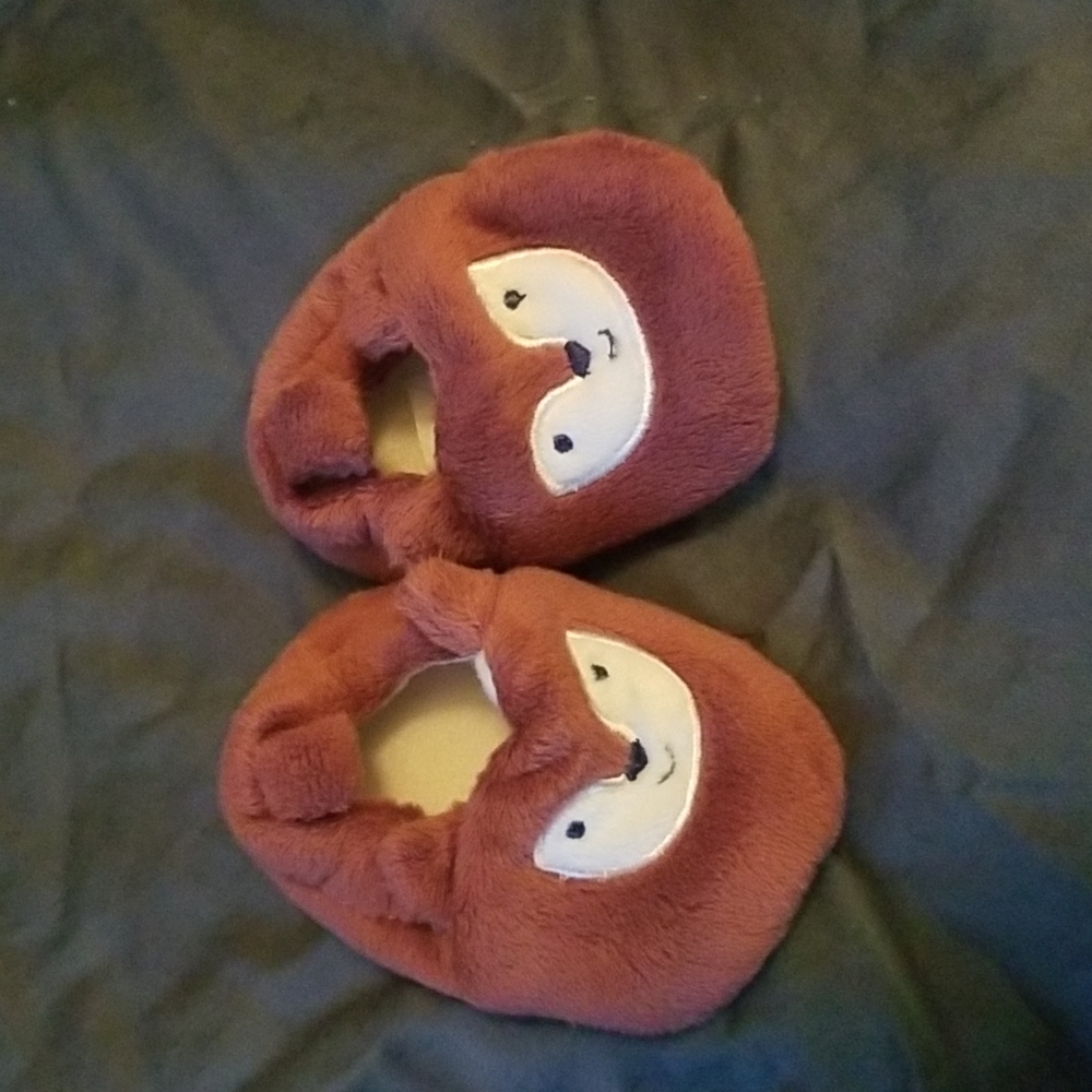 5/$10 Newborn slippers